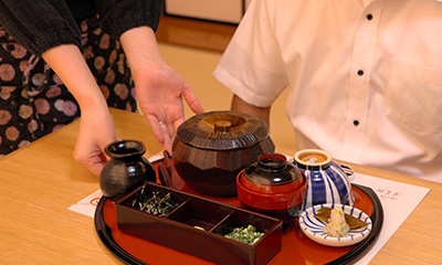 働くスタッフ