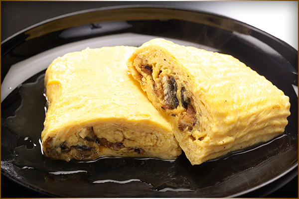 Umaki (omelet-wrapped eel)